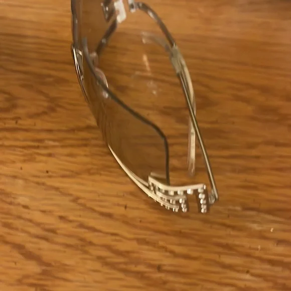 Pair of great used Versace Sunglasses with original box - Picture 5 of 5